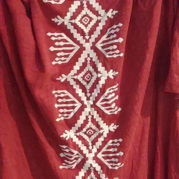 Charming Charlie rust red open shoulder 3/4 sleeve top w/Aztec print women's med - Picture 2 of 5